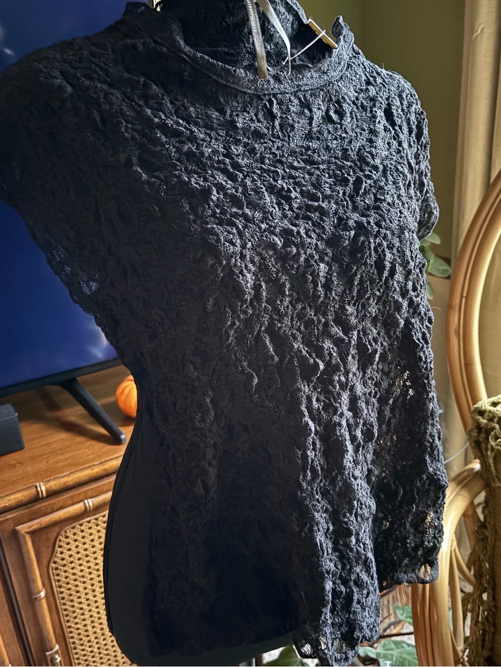 Anthropologie Black Textured Lace Short-Sleeve Women's Top